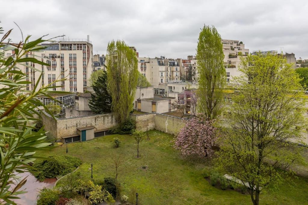 Appartement L'assomption De Charme Avec Balcon Parijs